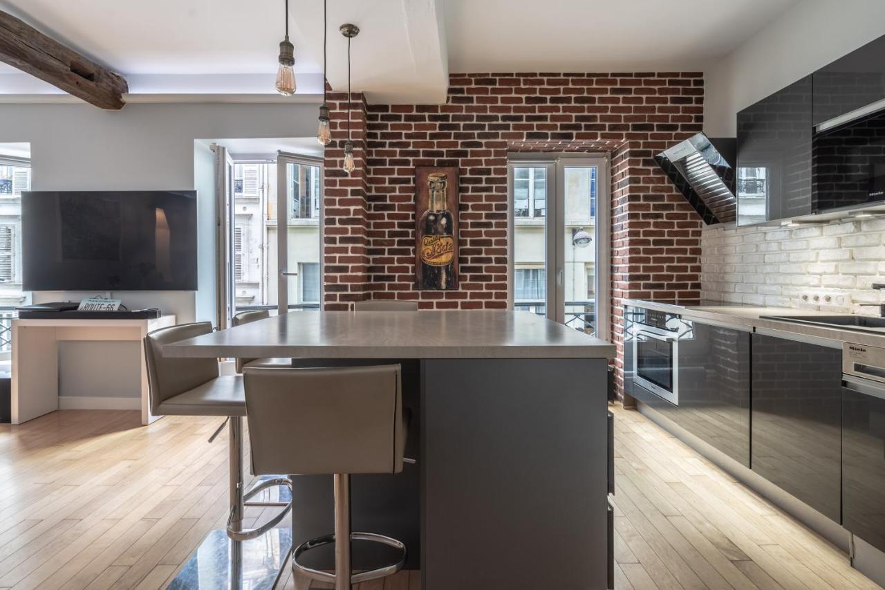Room In Apartment - Cosy Place In The Hear Of Paris Exteriör bild